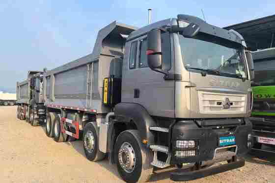 Sitrak Dump Truck with 430 HP Engine, 22.42 m³ Tipper Body and Leaf Spring Suspension for Heavy Duty Transport