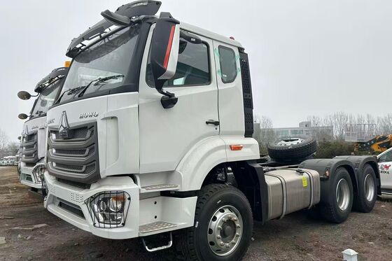 Sinotruk HOWO NX Tractor Truck with 371 hp Engine 6x4 Drive Type and Euro II Emission