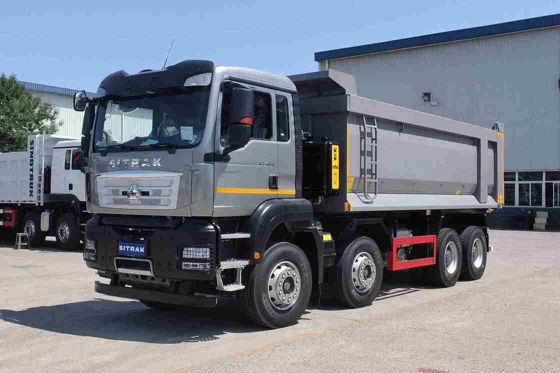 Sitrak Dump Truck with 430 HP Engine, 22.42 m³ Tipper Body and Leaf Spring Suspension for Heavy Duty Transport